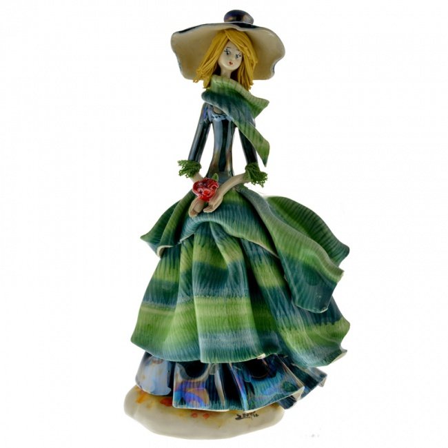 Фарфоровая статуэтка Дама в зеленом платье с розой