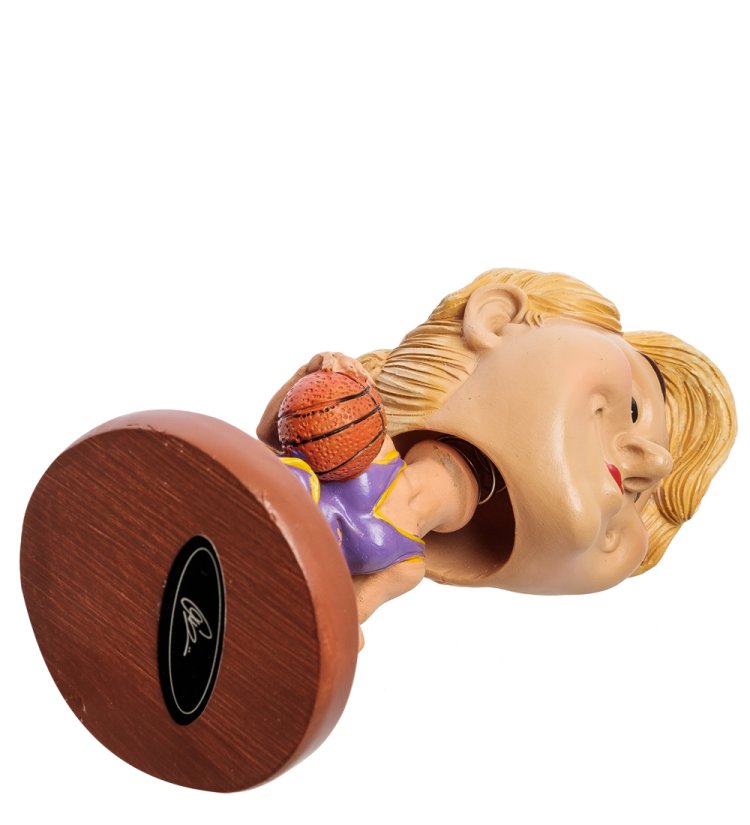 Фигурка-болванчик Баскетболистка The Comical World of Stratford RV-690, вид снизу