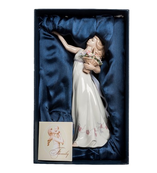 Статуэтка из фарфора Девушка с цветами Pavone JP-29/22, упаковочный вид