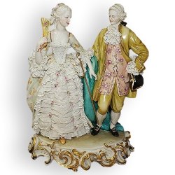 Статуэтка из фарфора Дама и кавалер
