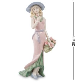 Статуэтка из фарфора Девушка с сумкой цветов