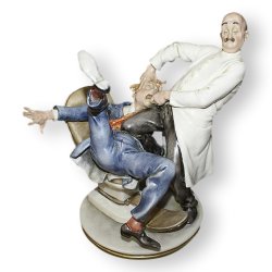 Статуэтка из фарфора Дантист