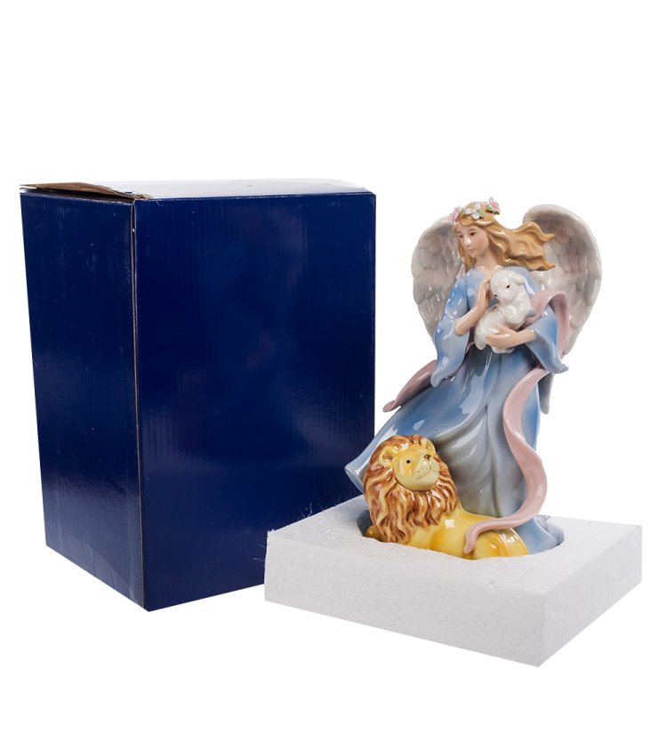 Статуэтка из фарфора Ангел и лев Pavone CMS-24/ 6, фотография в упаковке