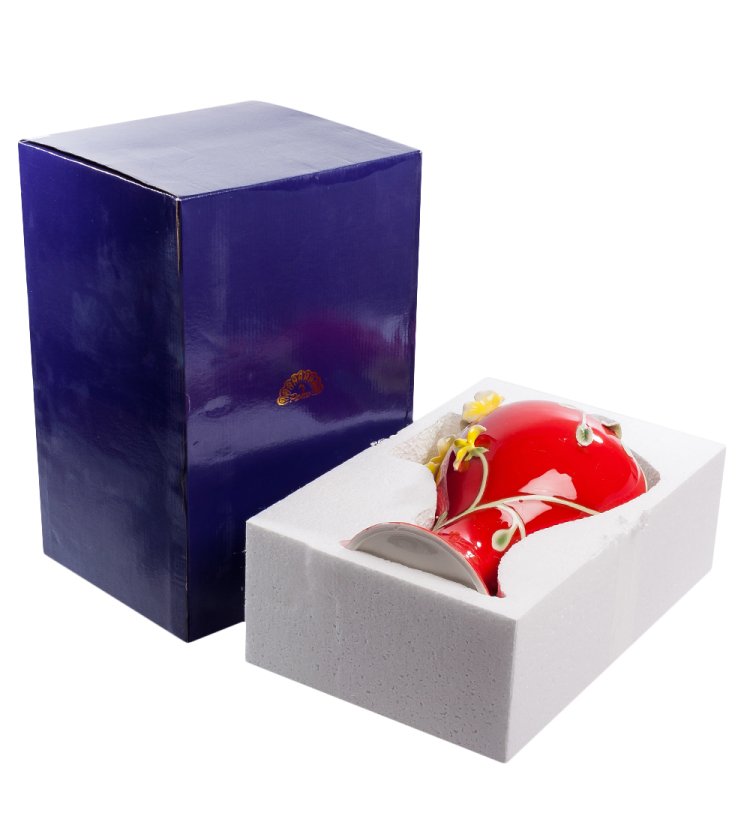 Ваза из фарфора Розы Маньчжурии Pavone FM-43, фотография в упаковке