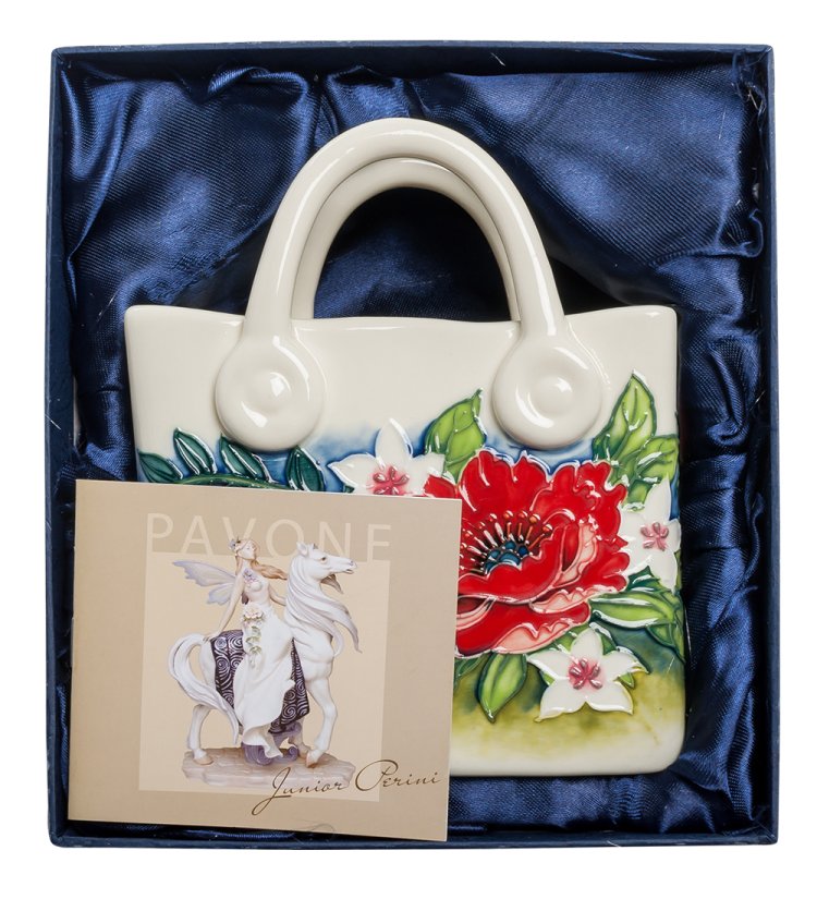 Белая ваза-кашпо в форме сумки из фарфора Pavone JP-800/12, фотография в упаковке