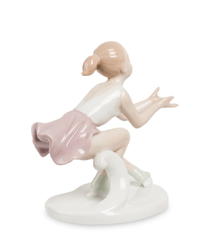 Статуэтка из фарфора Фигуристка в танце Pavone JP-27/44, фотография сбоку