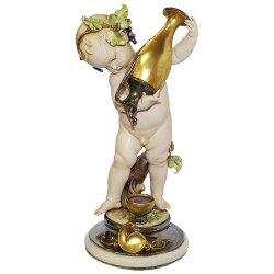 Статуэтка из фарфора Херувим с кувшином
