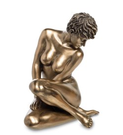 Статуэтка Застенчивая Девушка