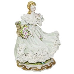 Статуэтка из фарфора Дама с цветами