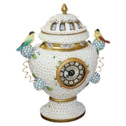 Часы из фарфора Танец времени