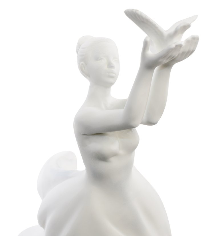 Статуэтка из бисквитного фарфора с подсветкой Леди с птичкой Pavone JP-186/ 39, фотография птички