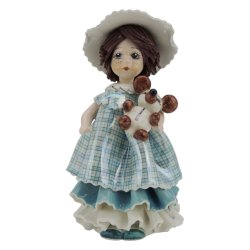 Статуэтка из фарфора Девочка с мишкой