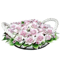 Розовые розы статуэтка из фарфора