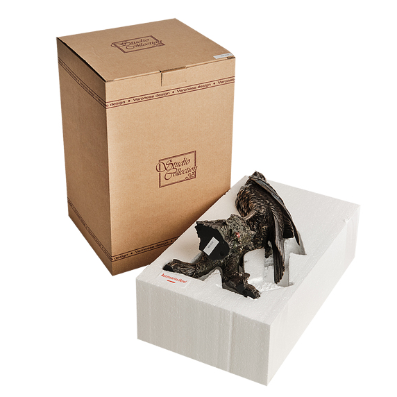 Статуэтка Ястреб на ветке Veronese WS-1131, упаковочный вид