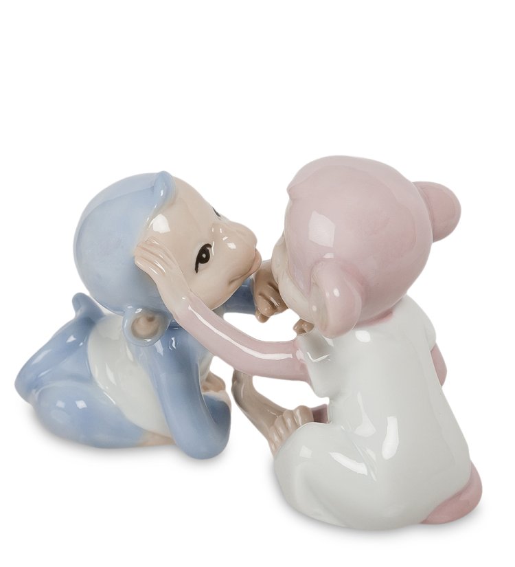 Статуэтка из фарфора Обезьянок Теплая дружба Pavone JP-81/10, фотография сбоку