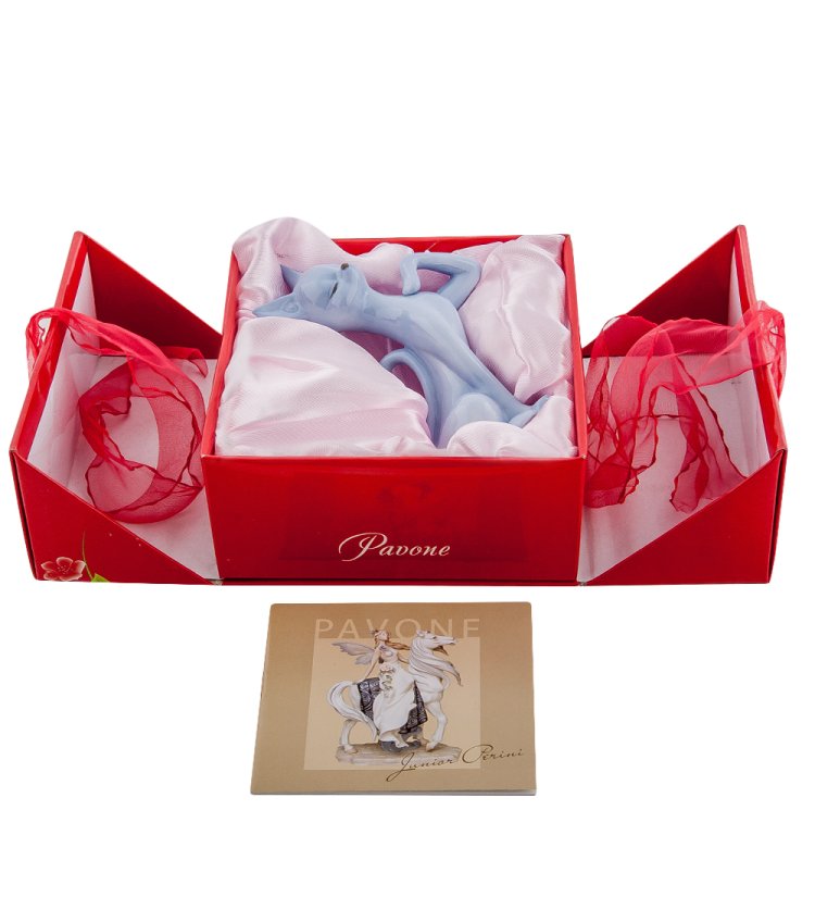 Статуэтка из фарфора Голубая кошечка сидит Pavone JP-31/28, фотография в упаковке