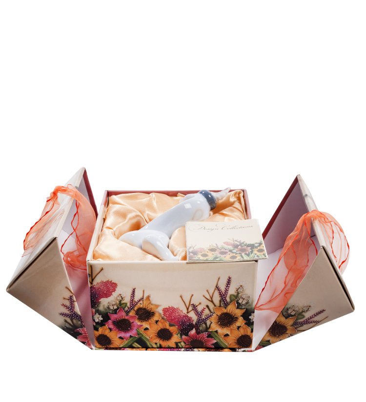 Фарфоровая статуэтка Змеи Pavone JP-51/10, фотография в упаковке