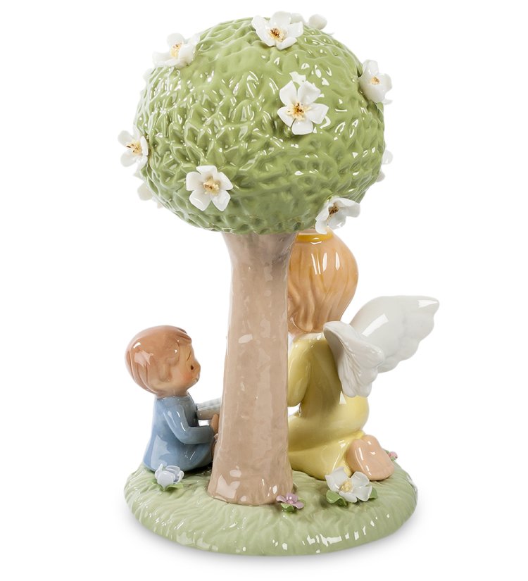 Статуэтка из фарфора Ангел и мальчик у дерева Pavone CMS-11/43, фотография сбоку