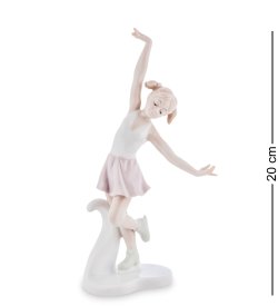 Статуэтка из фарфора Девочка Фигуристка
