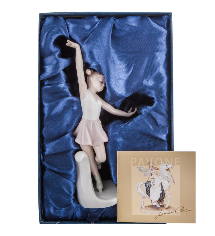 Статуэтка из фарфора Девочка Фигуристка Pavone JP-27/39, фотография в упаковке