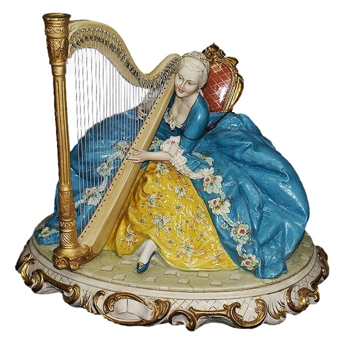 Статуэтка из фарфора Дама с арфой
