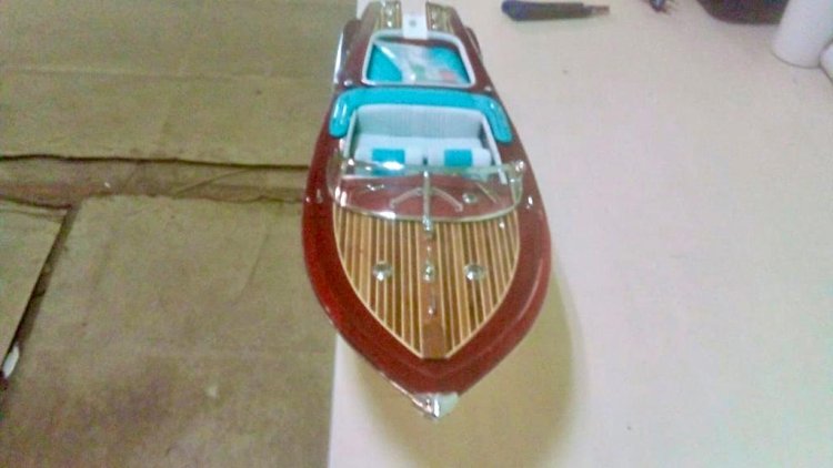 Модель Катера Riva Aquarama, фото со склада, вид сверху