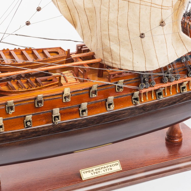 Модель корабля Трех Иерархов 80 см