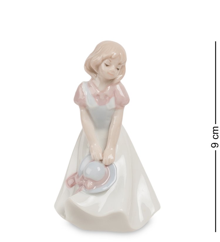 Статуэтка из фарфора Девочка держит шляпку в руках Pavone JP-29/43