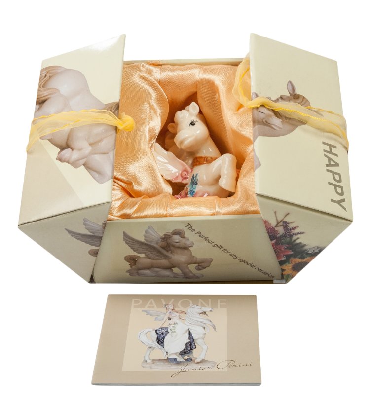 Статуэтка из фарфора Лошадка-ангелочек с синим цветочком Pavone JP-61/29, упаковочный вид