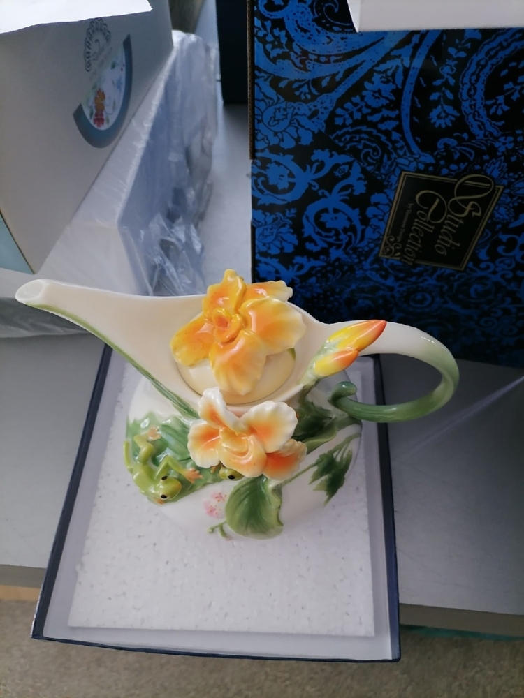 Заварочный чайник из фарфора Лягушки и цветы канны Pavone FM-82/ 1, фото со склада