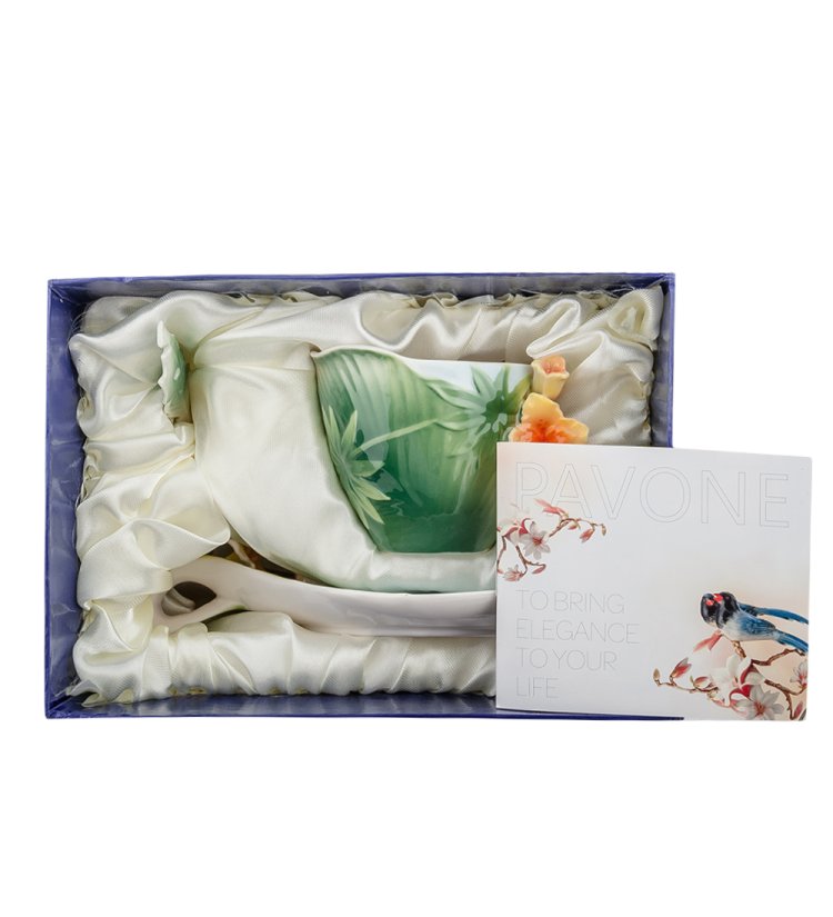 Чайная пара из фарфора с ложечкой Тропики Pavone FM-04/ 3, фотография в упаковке