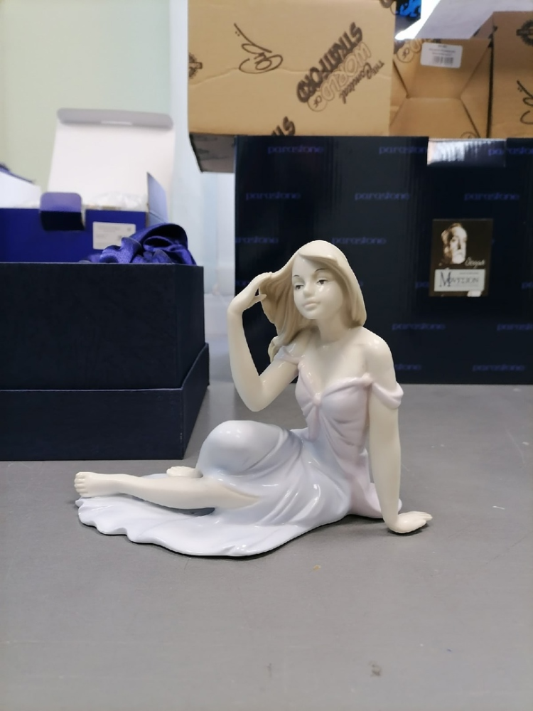 Статуэтка из фарфора Девушка Мечта Pavone JP-22/30, фото со склада