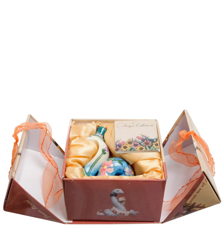 Фигурка из фарфора Голубая Змея в шляпке Pavone JP-51/20, фотография в упаковке