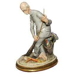 Статуэтка из фарфора Карнавал окончен