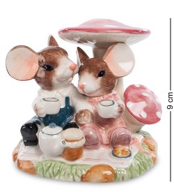 Статуэтка из керамики чаепитие мышей под мухомором