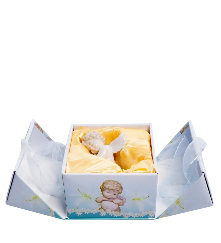 Статуэтка из фарфора Ангелочек держит собачку на руках Pavone JP-35/ 8, фотография в упаковке