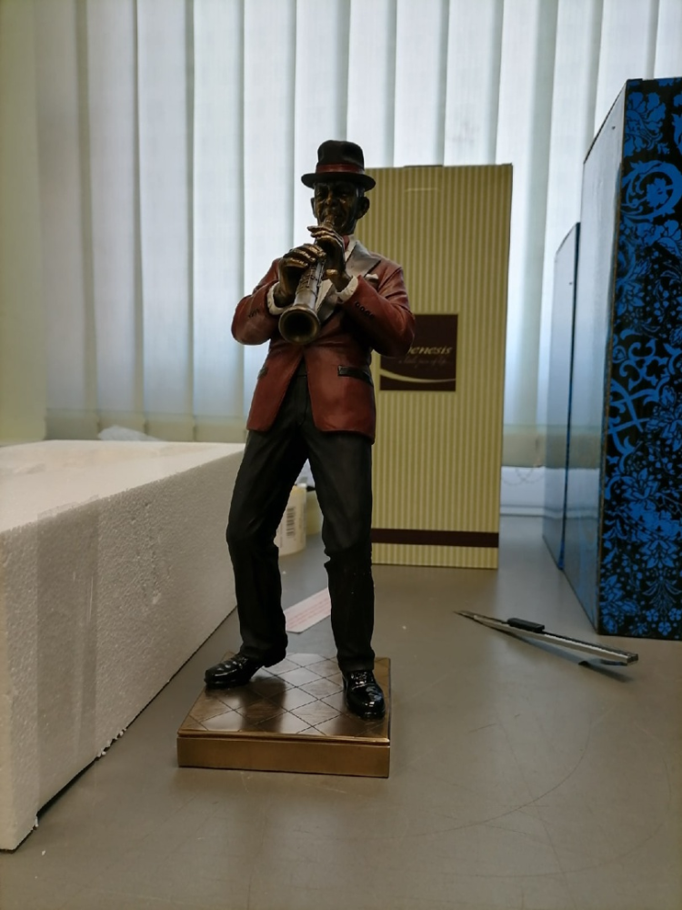 Статуэтка Кларнетист Veronese WS-872, фото со склада портретный вид