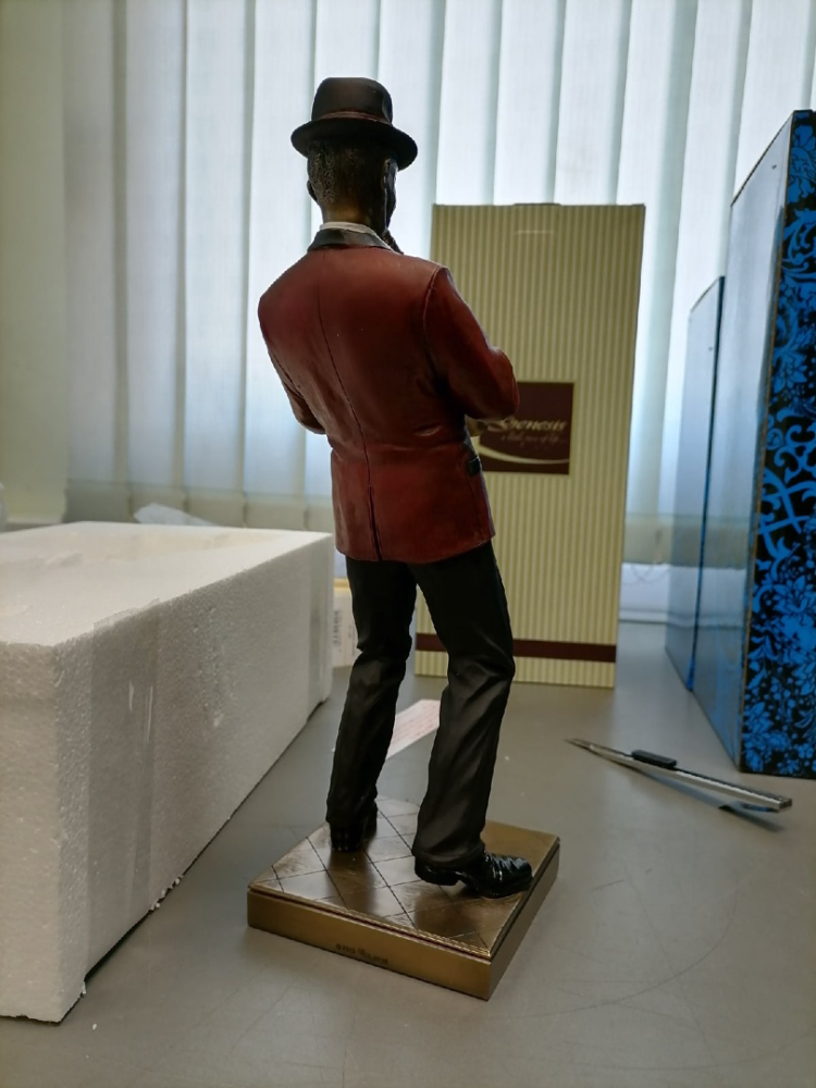 Статуэтка Кларнетист Veronese WS-872, фото со склада оборотная сторона