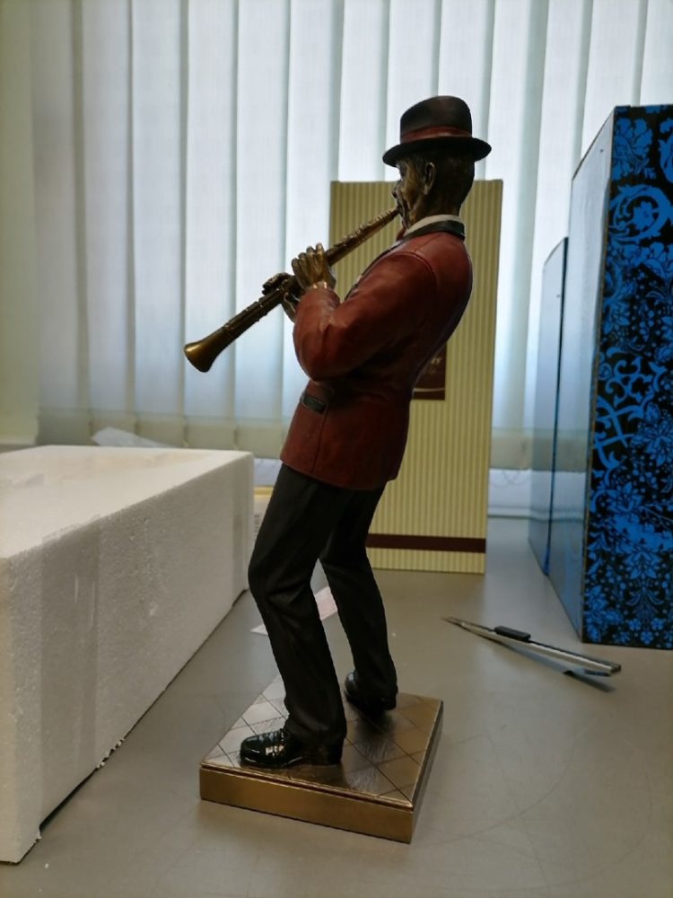 Статуэтка Кларнетист Veronese WS-872, фото со склада вид со стороны