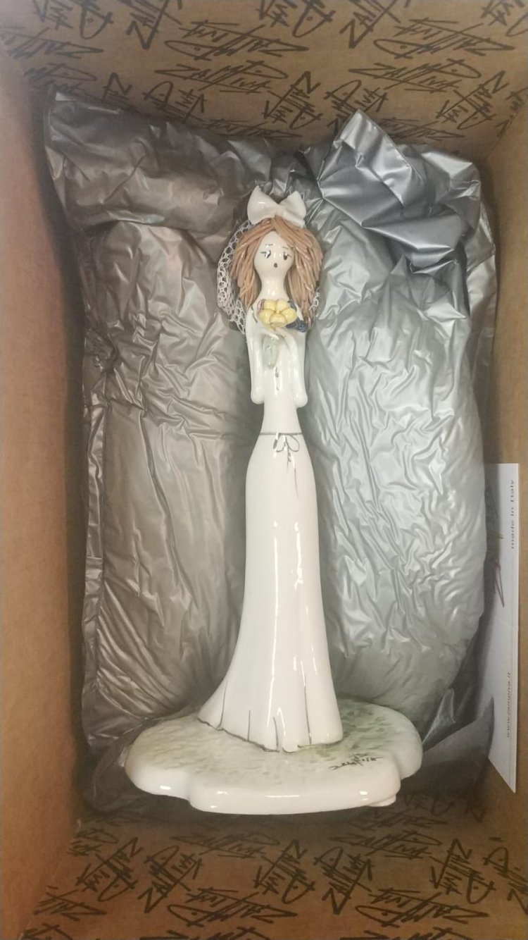 Статуэтка из фарфора Невеста, фото со склада