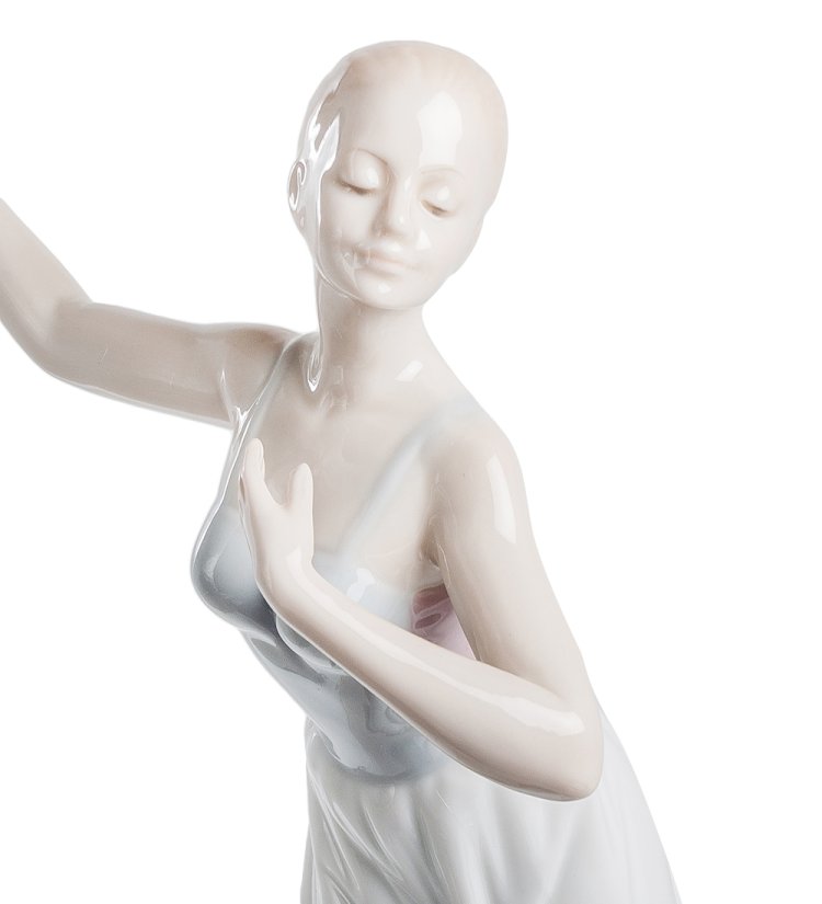 Статуэтка из фарфора Поклон Балерины Pavone JP-27/35, фотография крупным планом