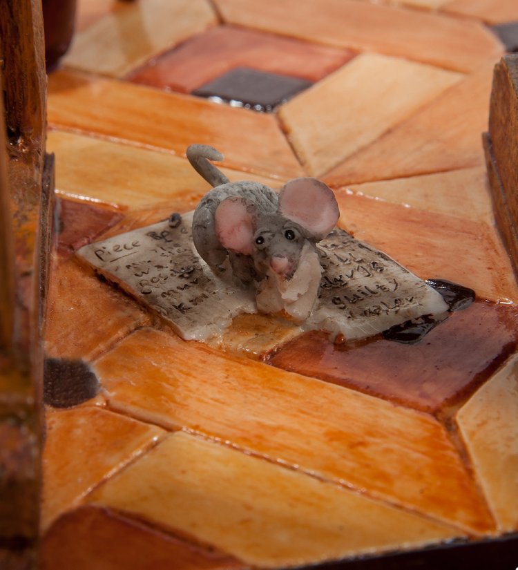 Статуэтка Женщина Адвокат - The Lady Lawyer Forchino FO-85514, увеличенный вид деталей