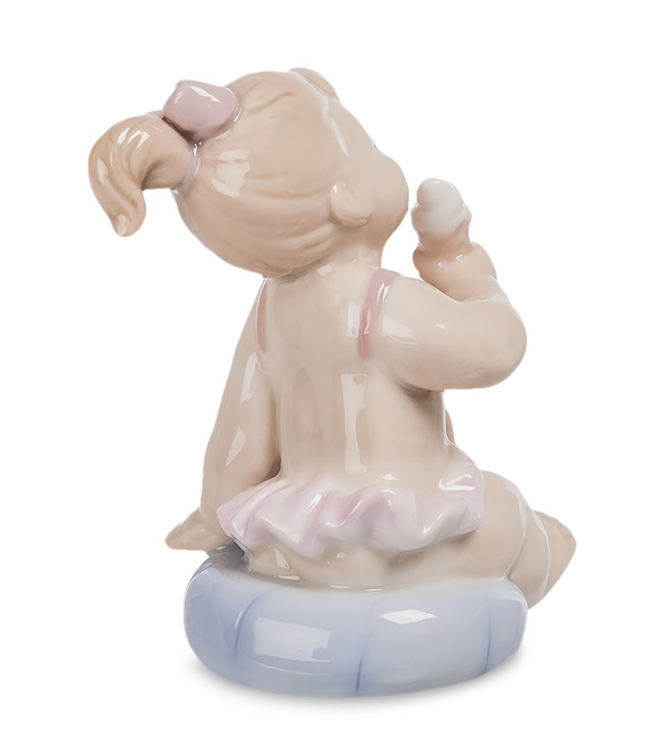 Статуэтка из фарфора Девочка сидит на пляже с мороженым Pavone JP-45/ 8, фотография со спины