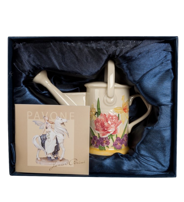 Фигурка из фарфора Лейка Pavone JP-97/18, фотография в упаковке