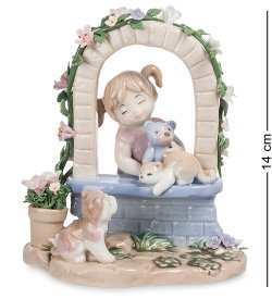 Статуэтка из фарфора Первая мечта