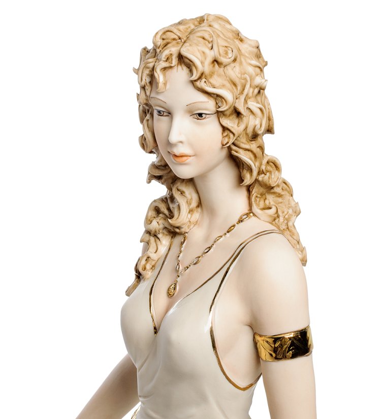 Статуэтка Мать с ребенком идут Sabadin Vittorio SV- 107, мать крупным планом