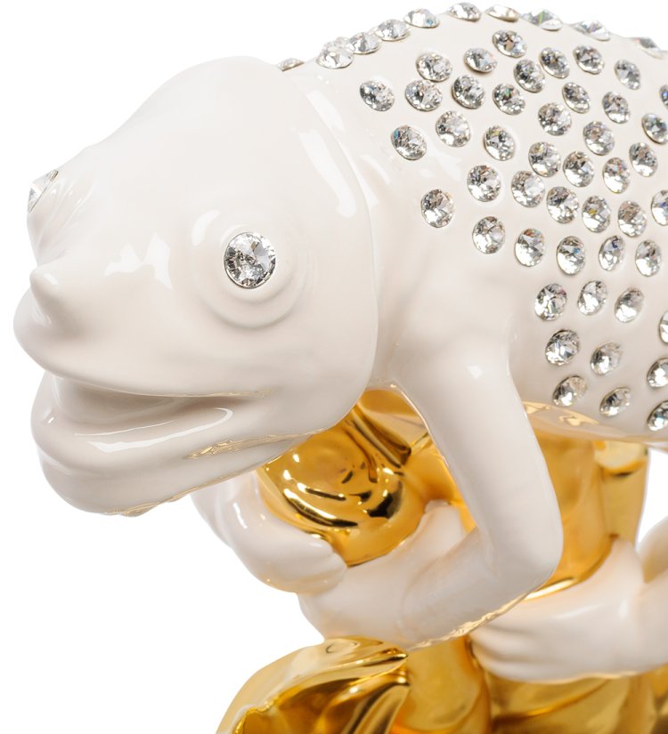 Статуэтка из керамики Хамелеон со стразами Swarovski Ahura, фотография крупным планом