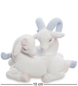 Статуэтка из фарфора Влюбленные Козлята