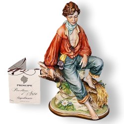 Статуэтка из фарфора Лето