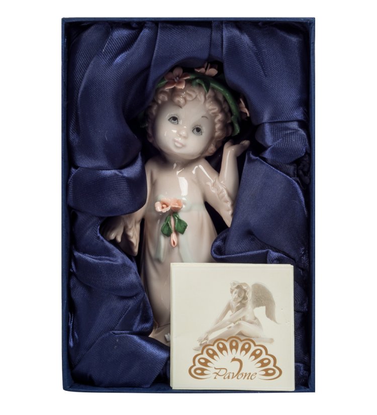 Статуэтка из фарфора Ангел девочка с цветочным венком Pavone JP-05/ 4, фотография в упаковке